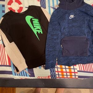 Nike sweatshirt lot size 5